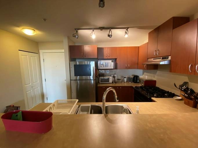 9098 Halston Court, Burnaby, BC, V3N 4R5 - 3