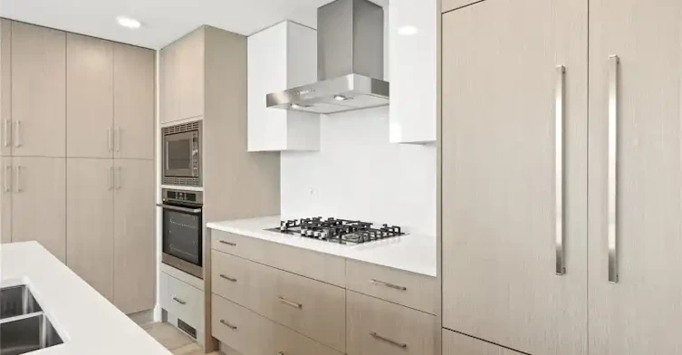 1588 Ellis Street, Kelowna, BC, V1Y 6C5 - 3