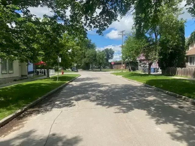 541 Langevin Street, Winnipeg, MB - 11