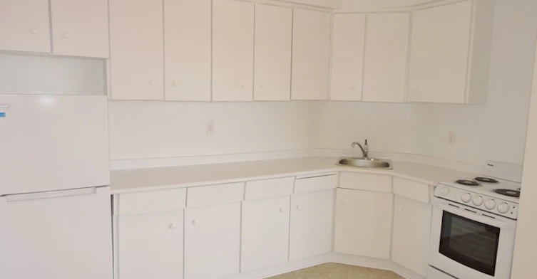 3089 Jaguar Valley Drive, Mississauga, ON, L5A 2J1 - 2