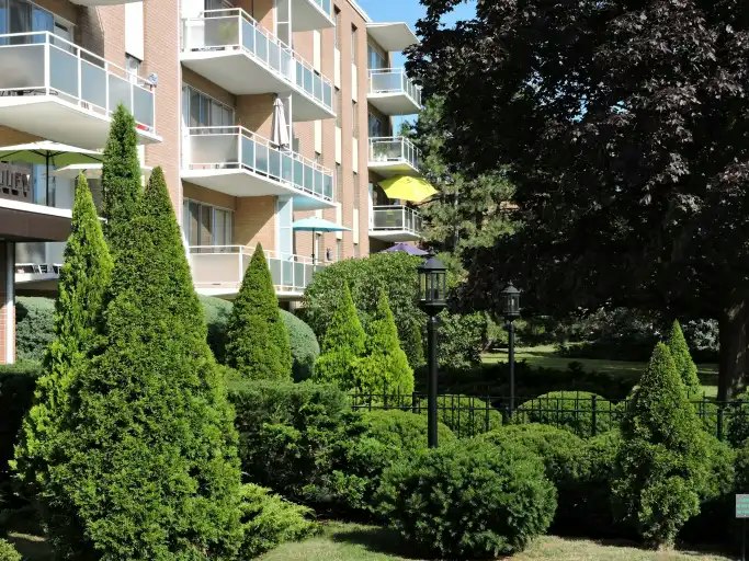 3089 Jaguar Valley Drive, Mississauga, ON, L5A 2J1 - 9