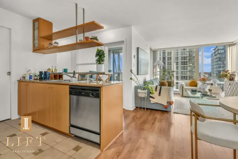 1438 Richards Street, Vancouver, BC, V6Z 3B8 - 11