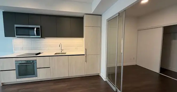 150 Logan Avenue, Toronto, ON, M4M 0E4 - 12