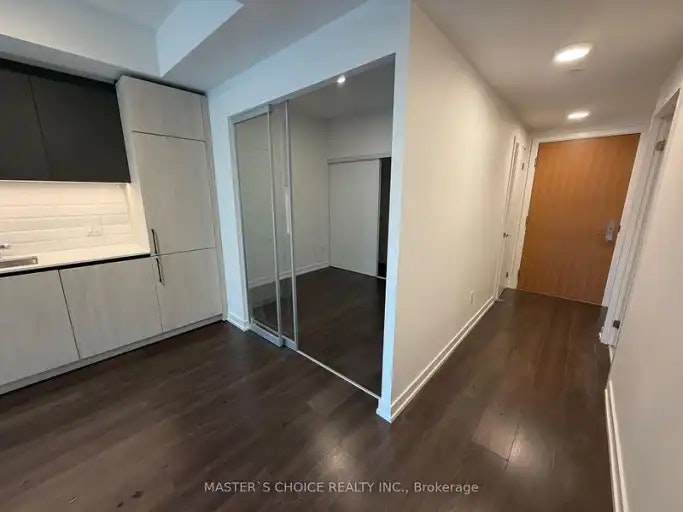 150 Logan Avenue, Toronto, ON, M4M 0E4 - 6