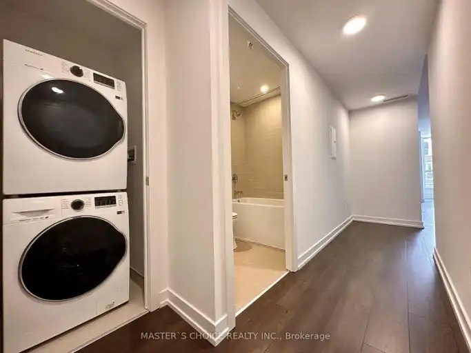 150 Logan Avenue, Toronto, ON, M4M 0E4 - 4