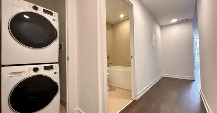 150 Logan Avenue, Toronto, ON, M4M 0E4 - 4