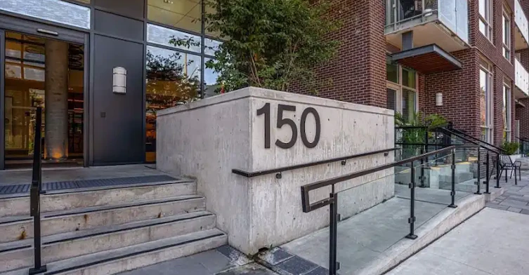 150 Logan Avenue, Toronto, ON, M4M 0E4 - 10