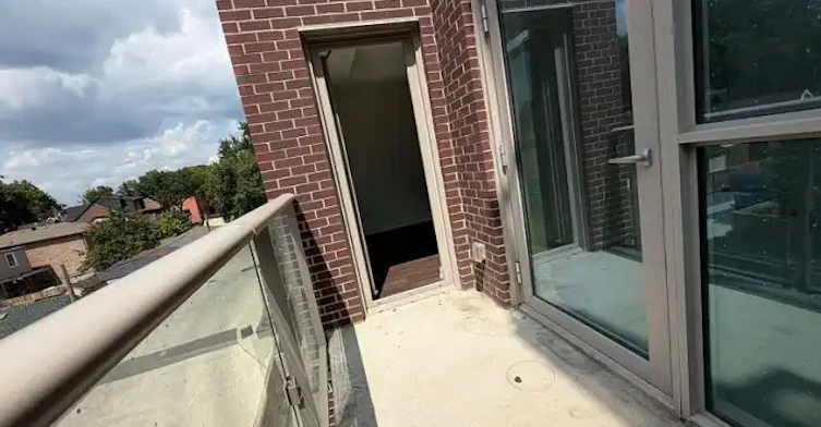 150 Logan Avenue, Toronto, ON, M4M 0E4 - 8