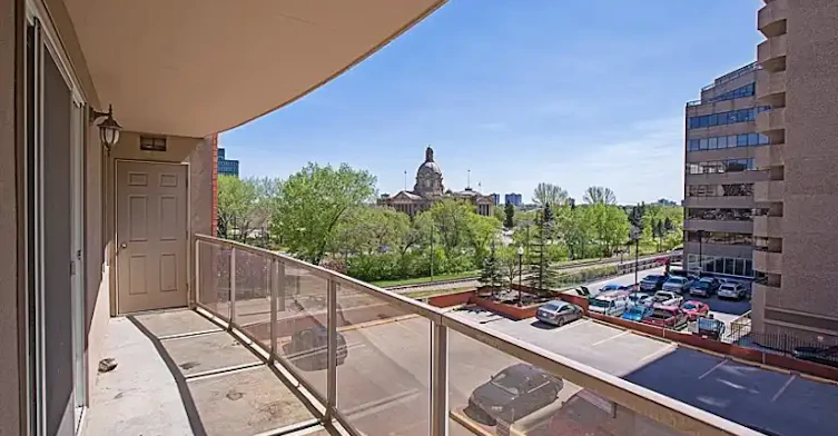 9741 110 Street Northwest, Edmonton, AB, T5K 2V8 - 19