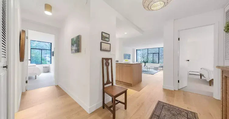 4101 Yew Street, Vancouver, BC, V6L 3B7 - 2