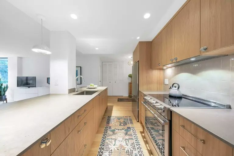 4101 Yew Street, Vancouver, BC, V6L 3B7 - 5
