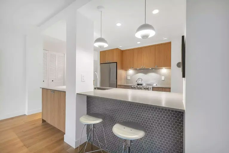 4101 Yew Street, Vancouver, BC, V6L 3B7 - 6
