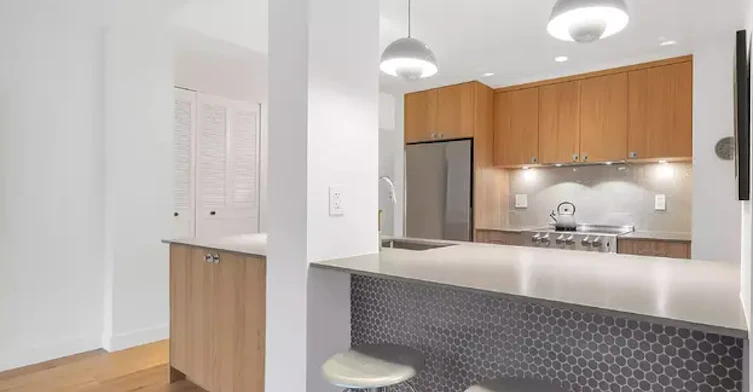 4101 Yew Street, Vancouver, BC, V6L 3B7 - 6