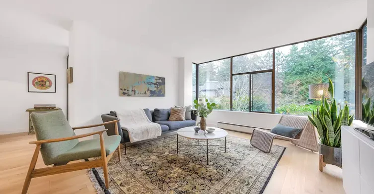 4101 Yew Street, Vancouver, BC, V6L 3B7