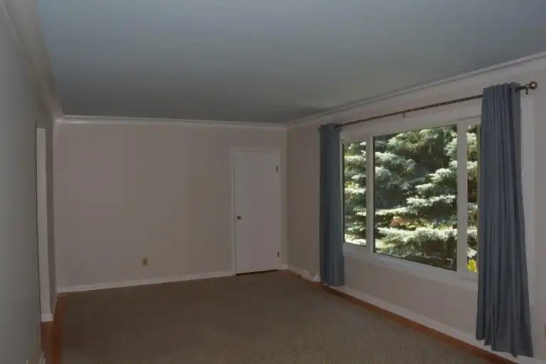 316 Culver Street, Winnipeg, MB, R2L 1Z8 - 2