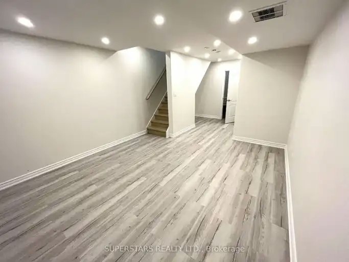 38 Saint Lawrence Street, Toronto, ON, M5A 1M6 - 2