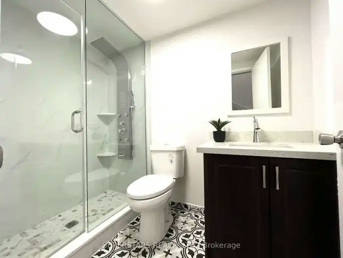 38 Saint Lawrence Street, Toronto, ON, M5A 1M6 - 5