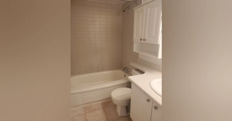 10308 119 Street Northwest, Edmonton, AB, T5K 1Z6 - 6