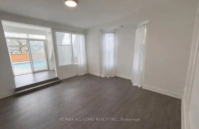 1918 A Queen Street East, Toronto, ON, M4L 1H5 - 6