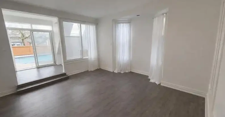 1918 A Queen Street East, Toronto, ON, M4L 1H5 - 6
