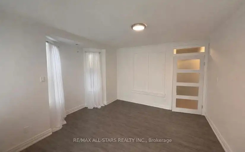 1918 A Queen Street East, Toronto, ON, M4L 1H5 - 7