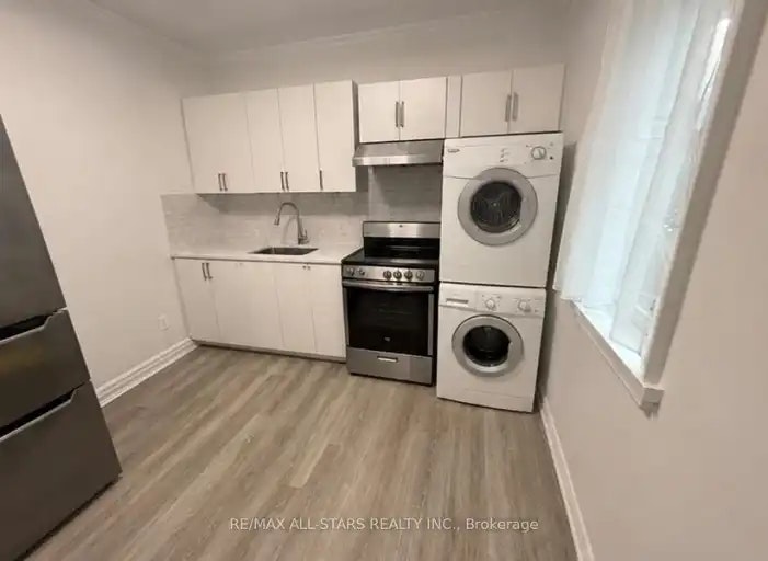 1918 A Queen Street East, Toronto, ON, M4L 1H5 - 2