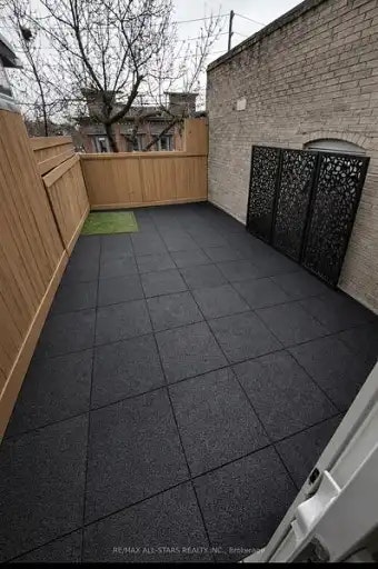 1918 A Queen Street East, Toronto, ON, M4L 1H5 - 8