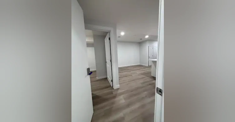13327 119 Street Northwest, Edmonton, AB, T5E 5M6 - 5