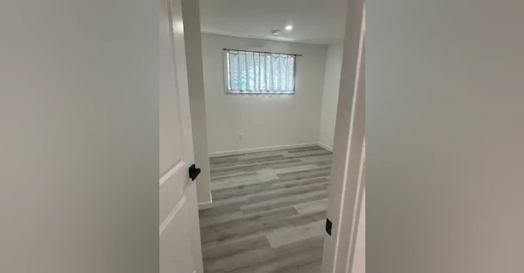 9846 225a Street Northwest, Edmonton, AB, T5T 7C2 - 6