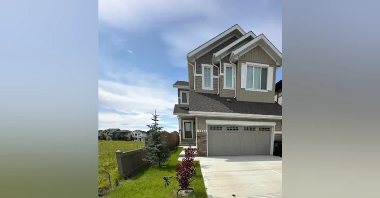9846 225a Street Northwest, Edmonton, AB, T5T 7C2