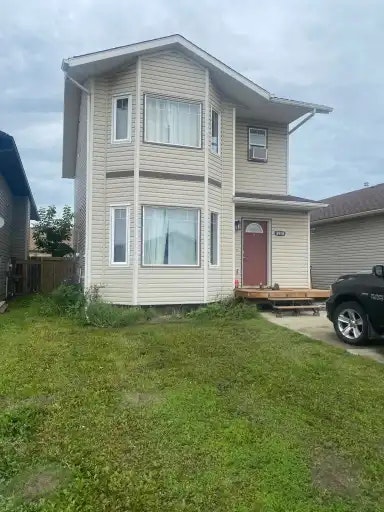 8918 70 Avenue, Grande Prairie, AB, T8X 0C1
