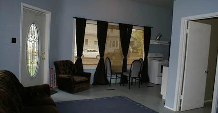 10702 85 Avenue, Edmonton, AB, T6E 2K8 - 2