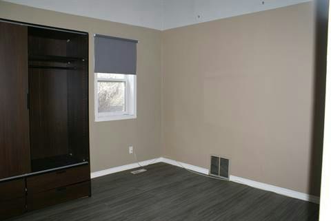 10702 85 Avenue, Edmonton, AB, T6E 2K8 - 6
