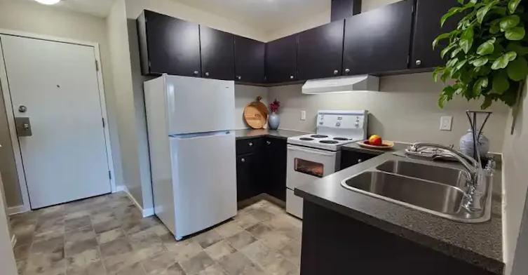 5820 58a Street, Red Deer, AB, T4N 2M7