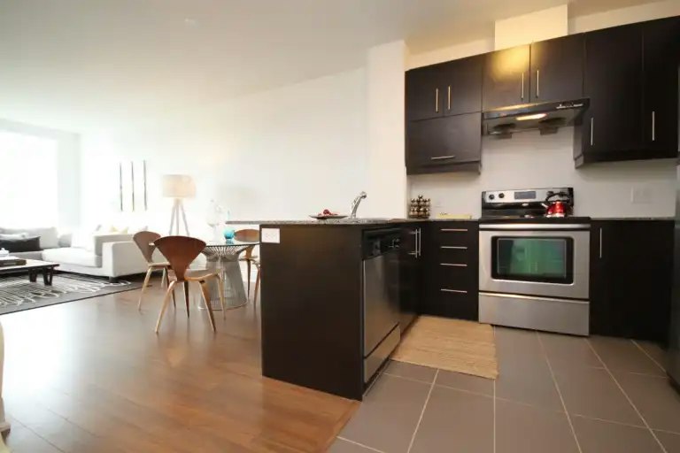 233 Park Road South, Markham, ON, L3T 0B3 - 2