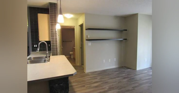 103-13908 136 Street Northwest, Edmonton, AB, T6V 1X4 - 5