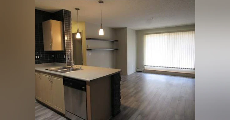 103-13908 136 Street Northwest, Edmonton, AB, T6V 1X4 - 3
