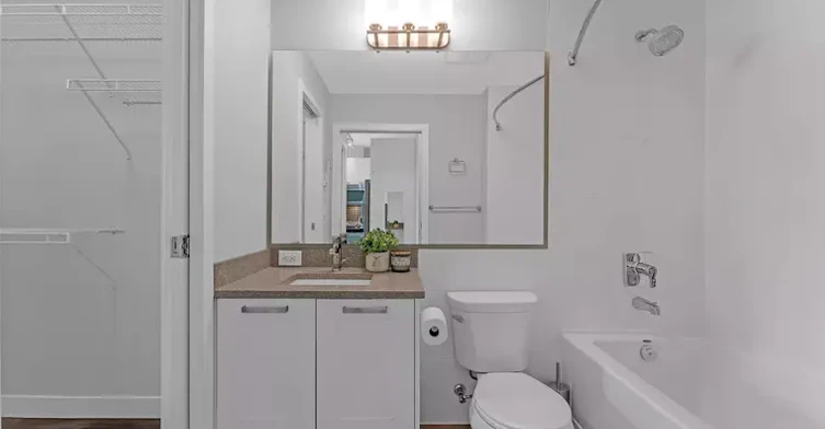 15388 105 Avenue, Surrey, BC, V3R 0G7 - 6
