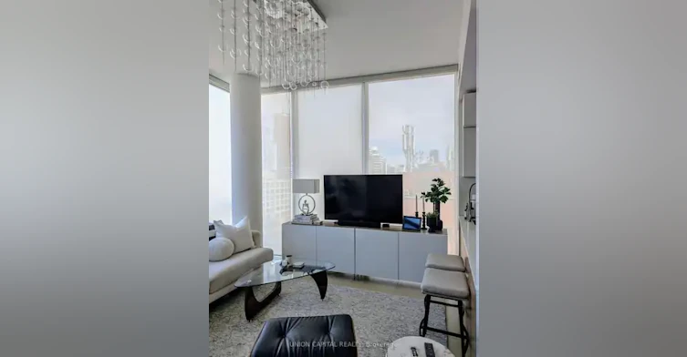 3 Market Street, Toronto, ON, M5E 0A3 - 4