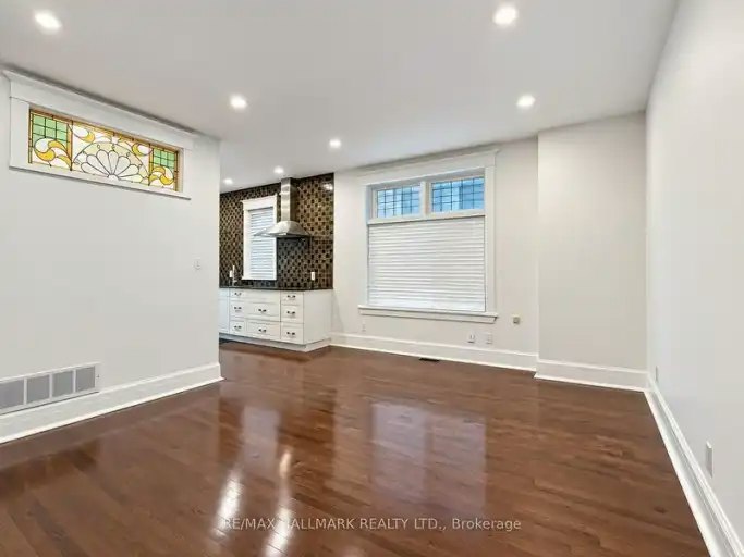 28 Ashdale Avenue, Toronto, ON, M4L 2Y7 - 14