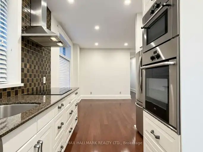 28 Ashdale Avenue, Toronto, ON, M4L 2Y7