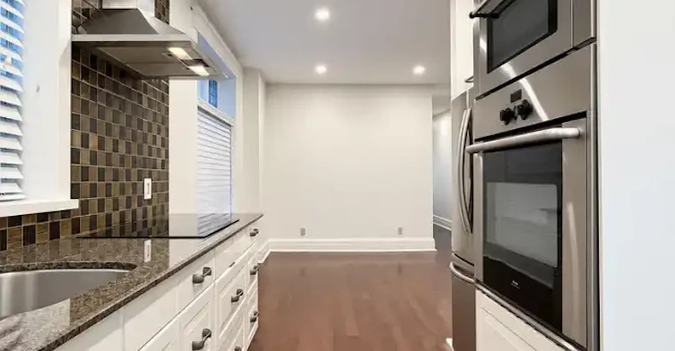 28 Ashdale Avenue, Toronto, ON, M4L 2Y7