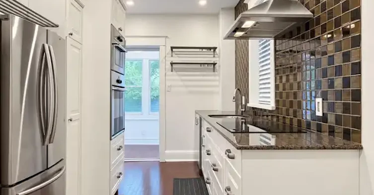 28 Ashdale Avenue, Toronto, ON, M4L 2Y7 - 5