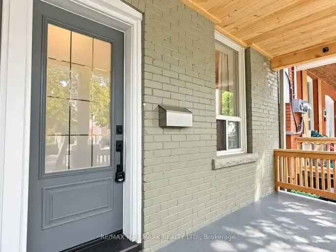 28 Ashdale Avenue, Toronto, ON, M4L 2Y7 - 4