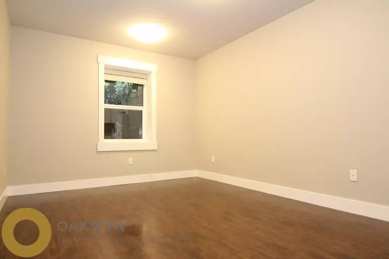 1100 Canyon Boulevard, North Vancouver, BC, V7R 2K4 - 5