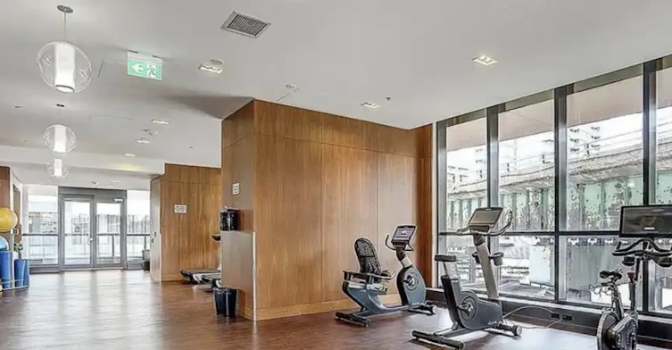 17 Bathurst Street, Toronto, ON, M5V 0N1 - 19