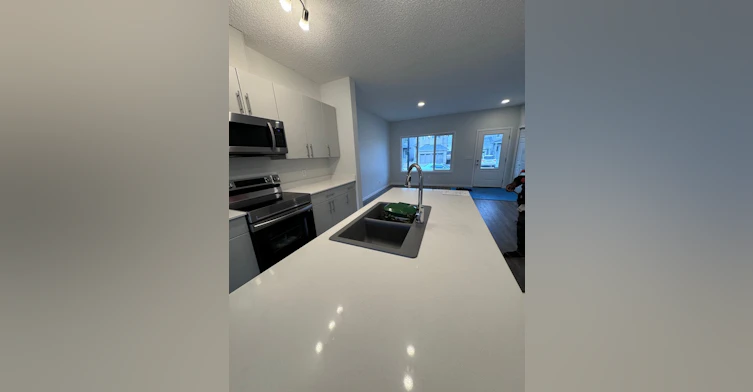 4711 177 Avenue Northwest, Edmonton, AB, T5Y 4G4