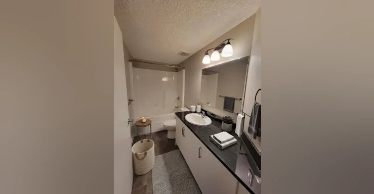 16315 96a Avenue Northwest, Edmonton, AB, T5P 3M7 - 6