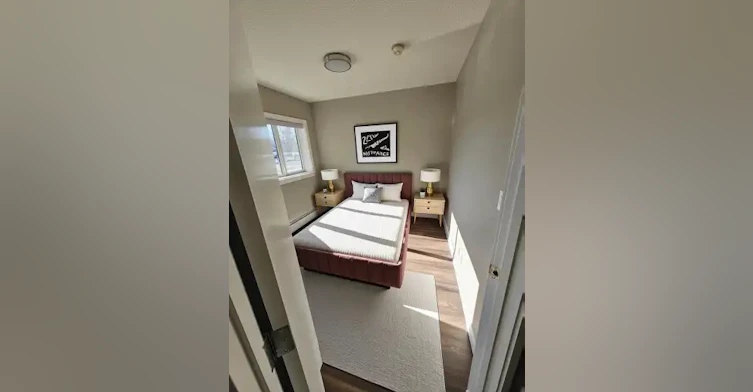 16315 96a Avenue Northwest, Edmonton, AB, T5P 3M7 - 5