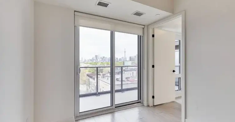 5 Lakeview Avenue, Toronto, ON, M6J 0H3 - 11